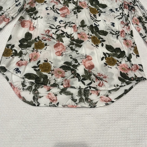 Brina & Em Blouse - Picture 4 of 7